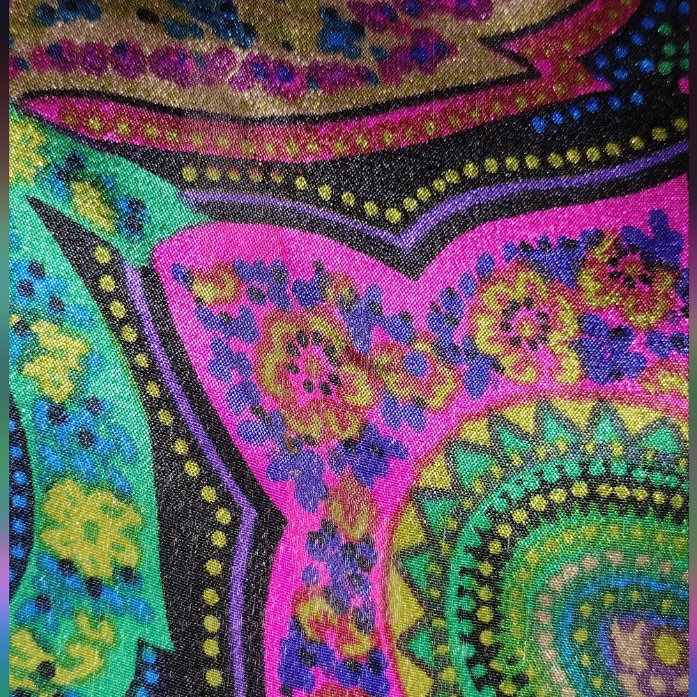 Honey paisley silk scarf - Picture 10 of 11